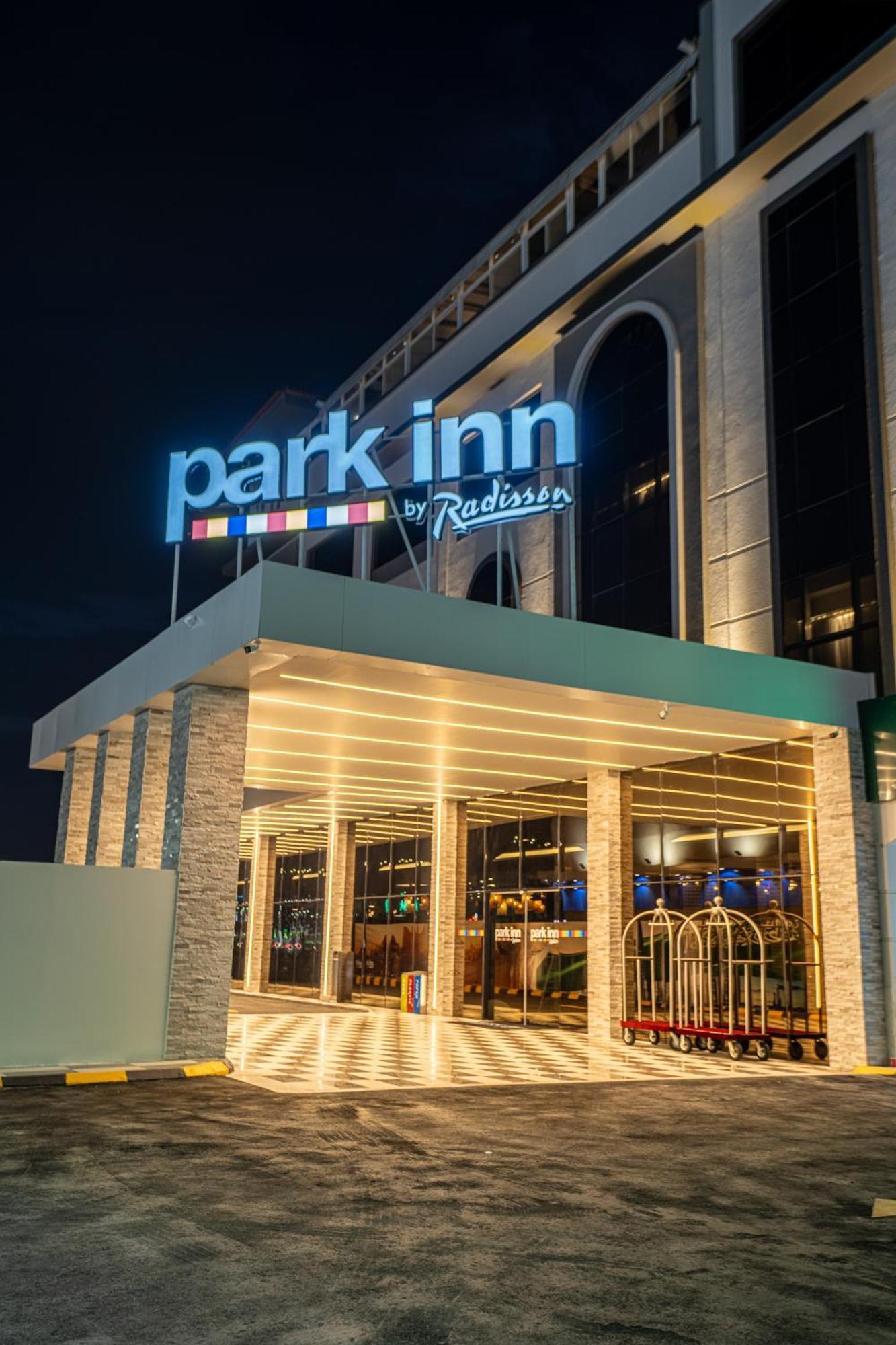 Park Inn By Radisson Nadzsran Kültér fotó